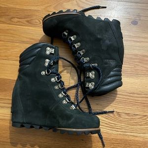 Sorel Conquest Wedge Boots